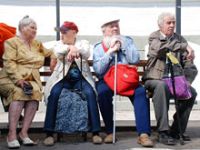 Среднюю продолжительность жизни в России хотят увеличить до 74,3 года
