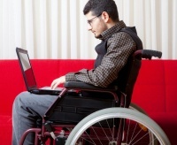 Инвалидам и пожилым людям создадут доступные технологии.