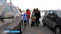 В Сургуте волонтеры на личном транспорте бесплатно развозят инвалидов (видео)
