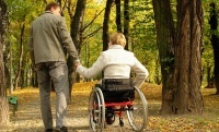Как лучше ухаживать за инвалидом на дому?