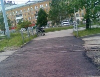 В Челябинске инвалид-колясочник добился ремонта проблемного пешеходного перехода