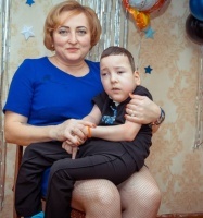 «Они ждут смерти моего ребенка?»: мама мальчика-инвалида из-за чиновников живет в разваленном доме