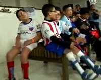 Неймар организовал футбол для детей-инвалидов